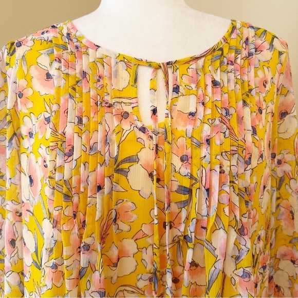 Tommy Hilfiger Pin Tuck Yellow Floral Blouse - Medium - Picture 3 of 16